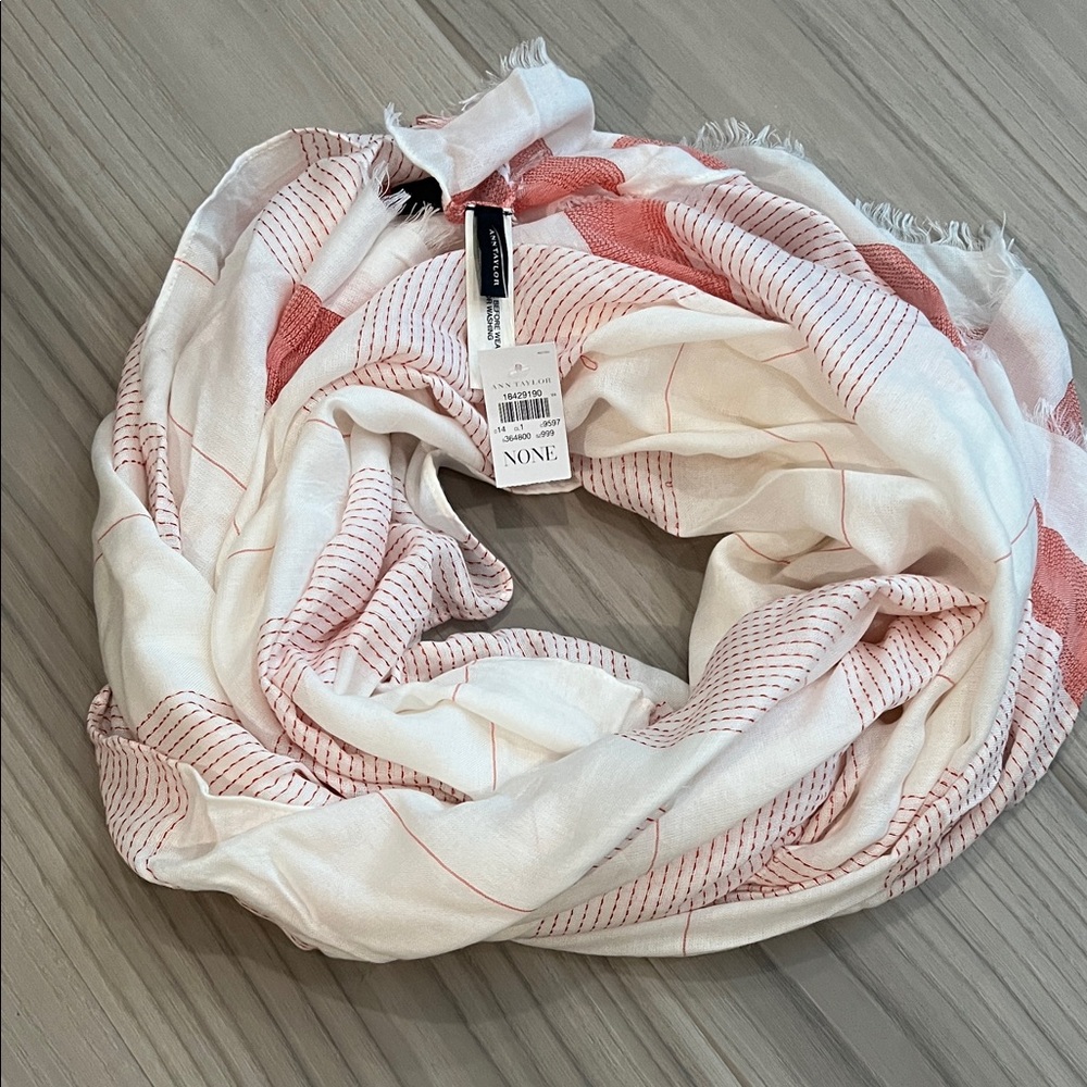 Ann Taylor NWT Elegant Pink and White Scarf